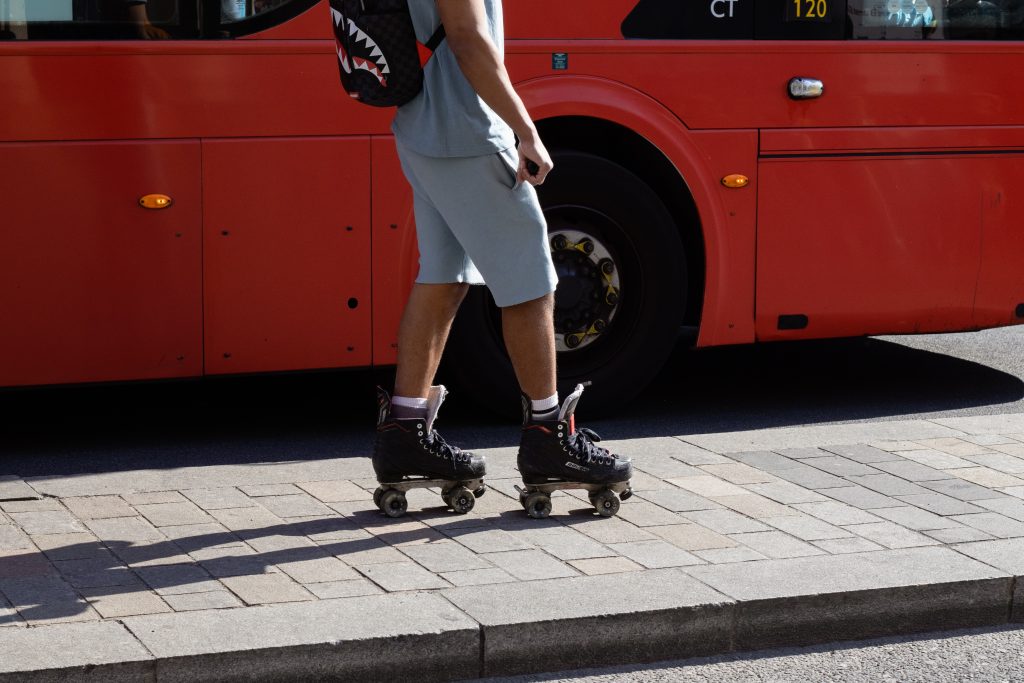 Roller Skating Vs Rollerblading Which Is Right For You Rainbow Skateland